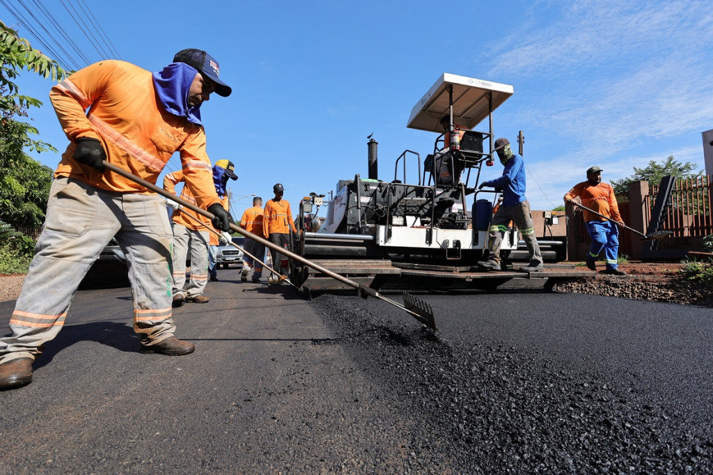 Com investimento de R$ 1,49 milhão, Marçal inicia obra de drenagem e asfalto no Laranja Doce