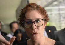Ex-assessor de Carla Zambelli financiou avião aprendido com 470 quilos de cocaína, diz PF
