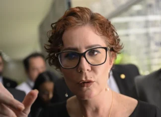 Ex-assessor de Carla Zambelli financiou avião aprendido com 470 quilos de cocaína, diz PF