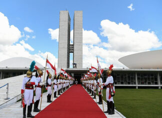 Presidente e governadores eleitos tomam posse em novas datas em 2027