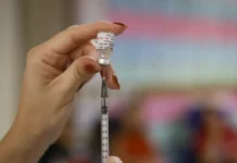 Desinformação faz com que só 5% das crianças sejam protegidas da covid